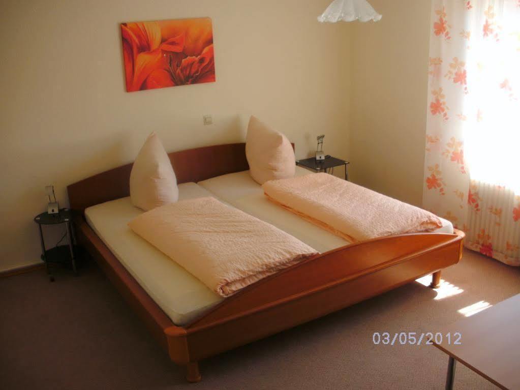 Hotel Am Hindenburgplatz Appenweier Esterno foto